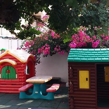 Club Salina Wharf Aparthotel Кавра Екстериор снимка