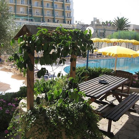 Club Salina Wharf Aparthotel Кавра Екстериор снимка