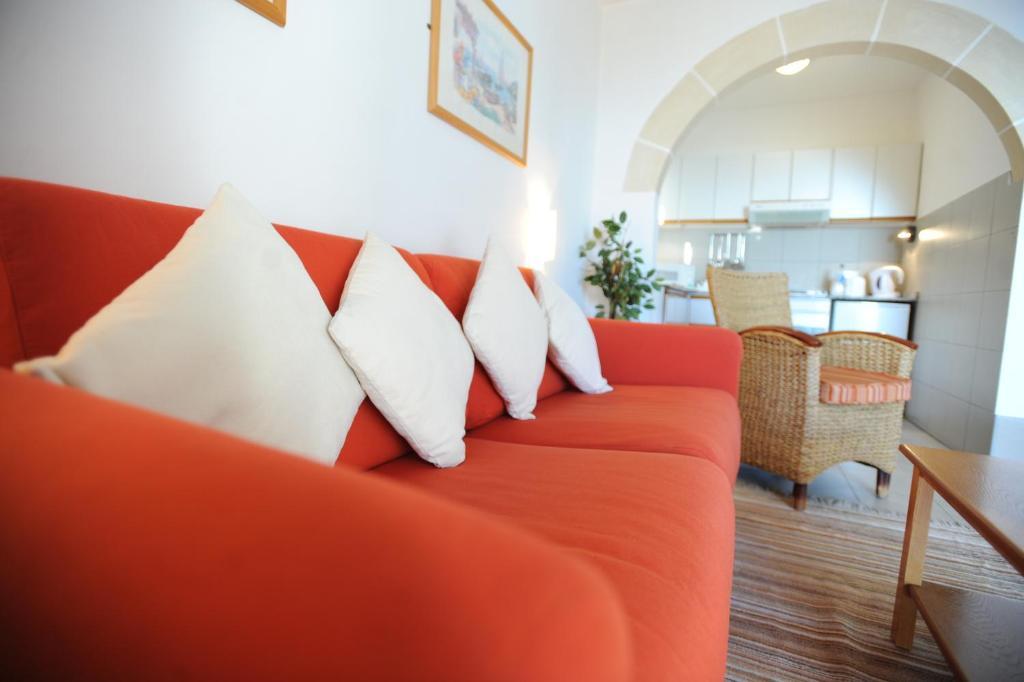 Club Salina Wharf Aparthotel Кавра Стая снимка