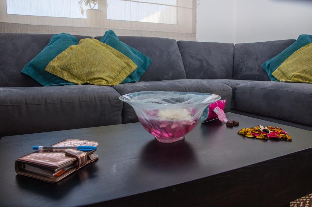 Club Salina Wharf Aparthotel Кавра Стая снимка