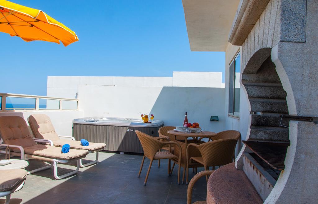 Club Salina Wharf Aparthotel Кавра Стая снимка