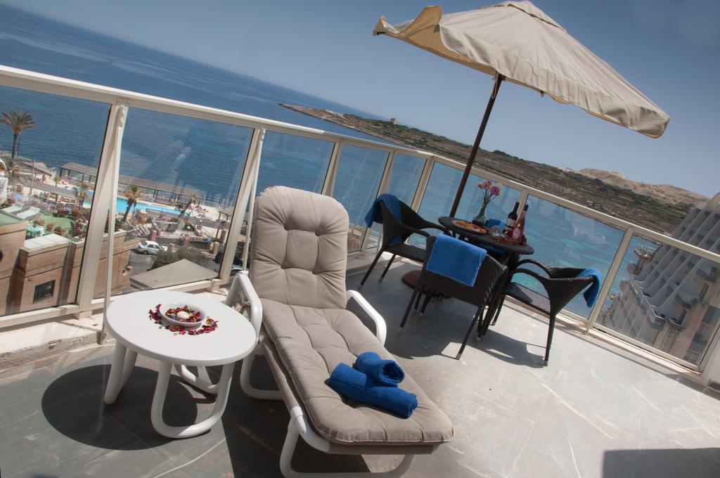 Club Salina Wharf Aparthotel Кавра Стая снимка