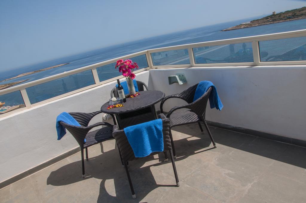 Club Salina Wharf Aparthotel Кавра Стая снимка